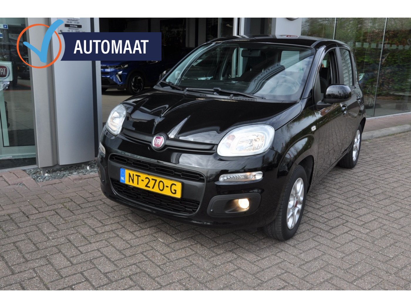 Fiat Panda 0.9 TwinAir Lounge PDC LM velgen 2017 - voorkant