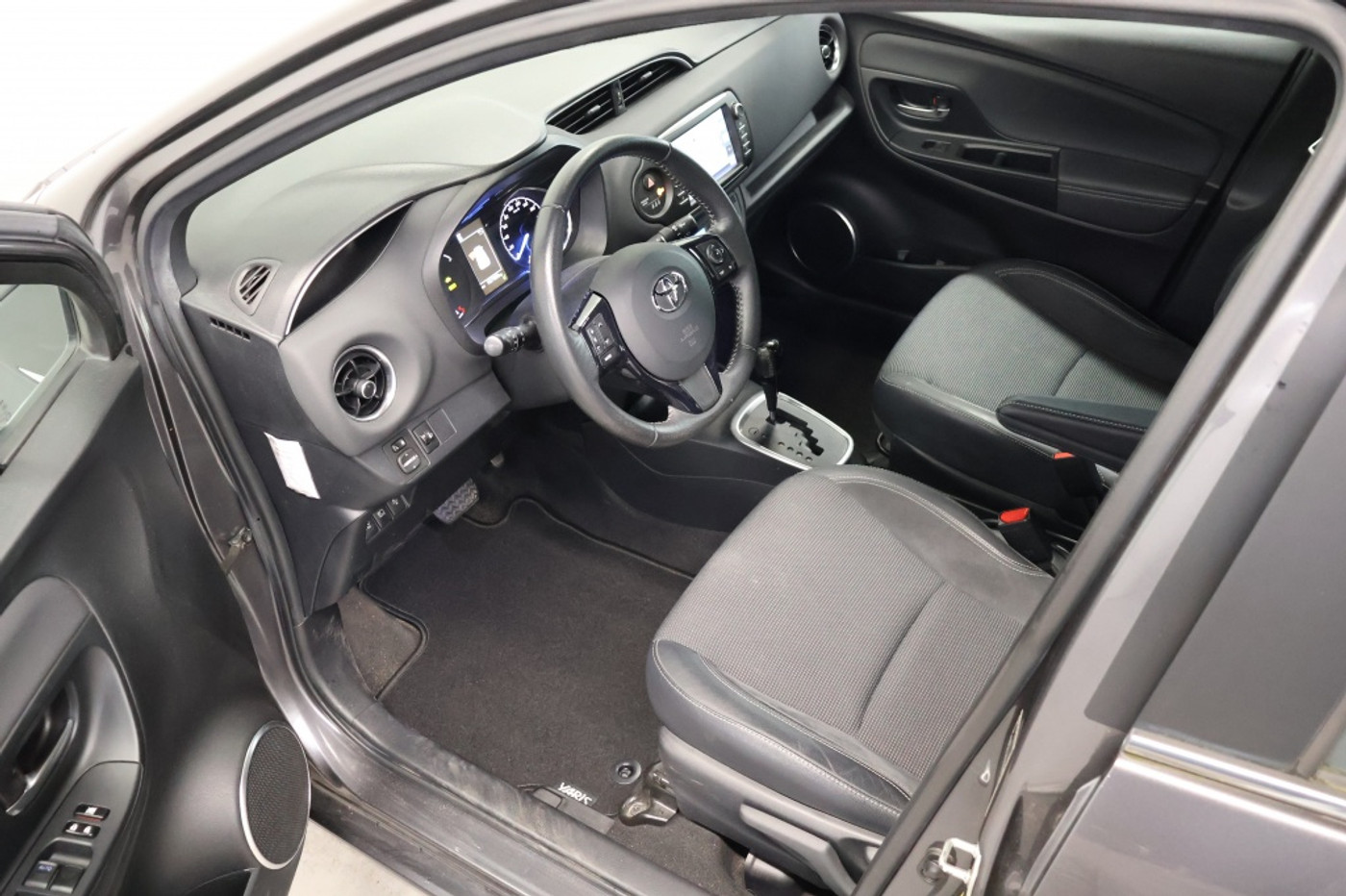 Foto van Toyota Toyota Yaris Hybrid