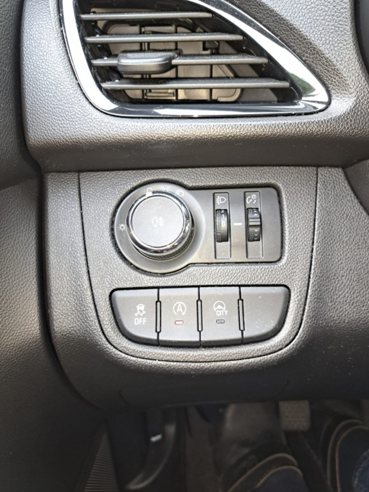 Foto van Opel Karl / Viva