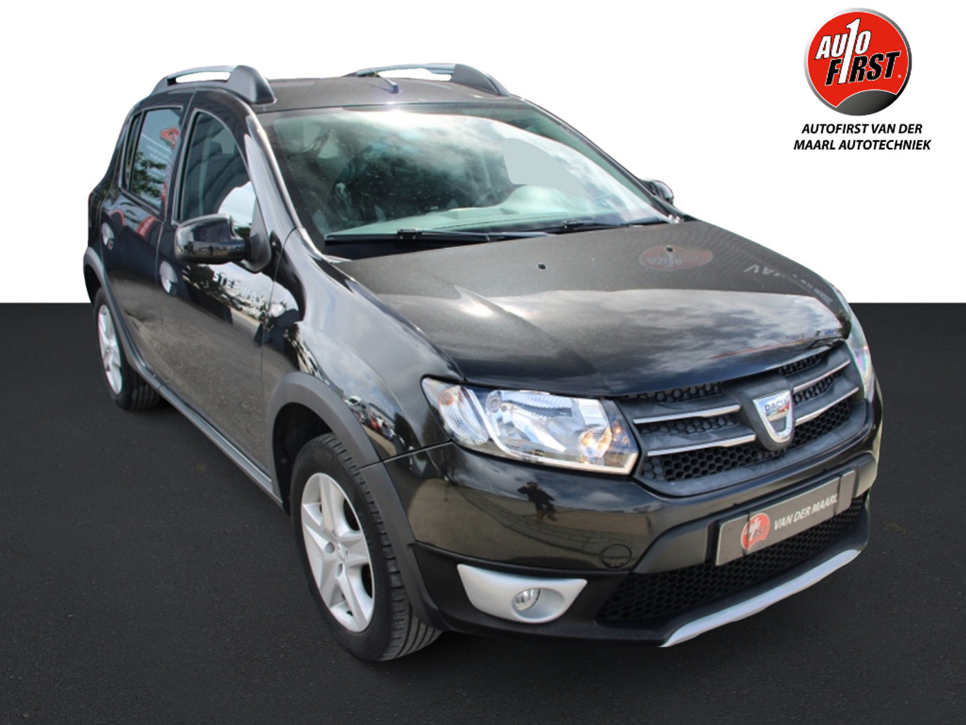 Dacia Sandero 0.9 TCe E-R Step Lau 2016 - voorkant