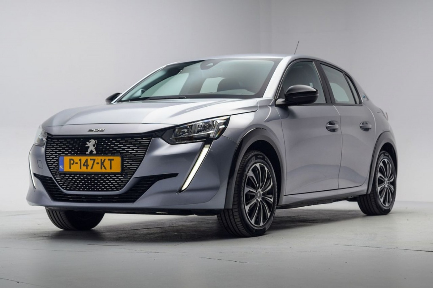 Peugeot 208 EV Active 2022 - voorkant