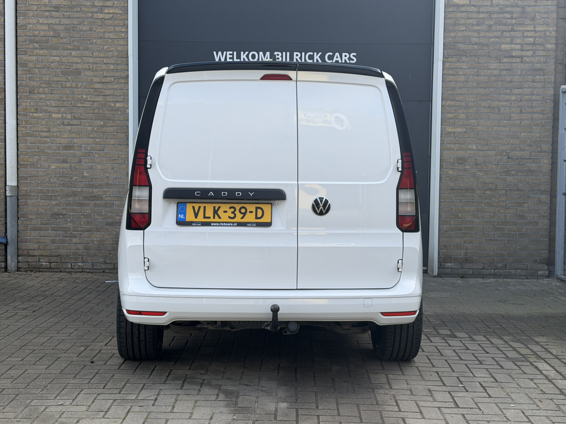 Foto van Volkswagen Caddy Modified Partition Wall