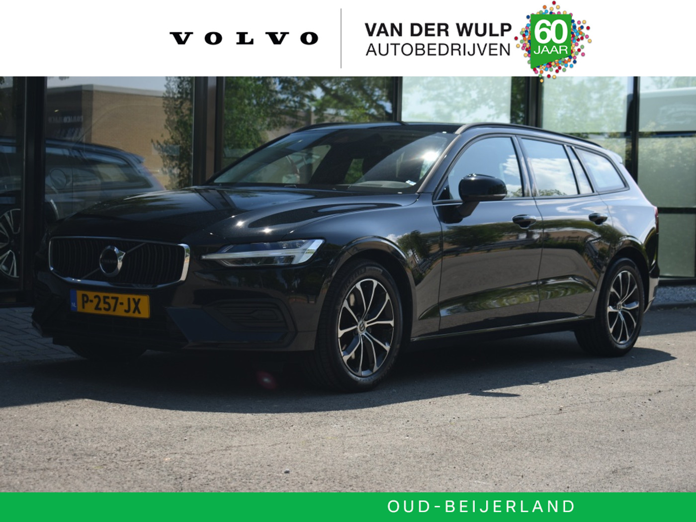 Volvo V60 B3 163pk Core | Camera | Climate | 17'' 2022 - voorkant