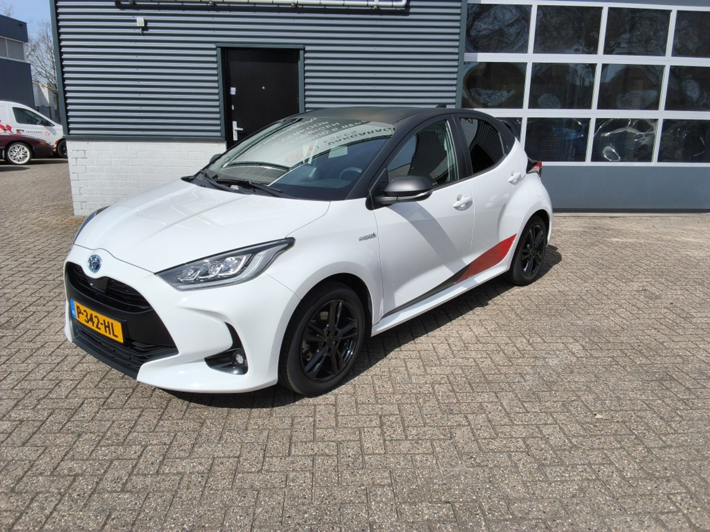 Toyota Yaris 1.5 Hybrid Dynamic 2022 - voorkant