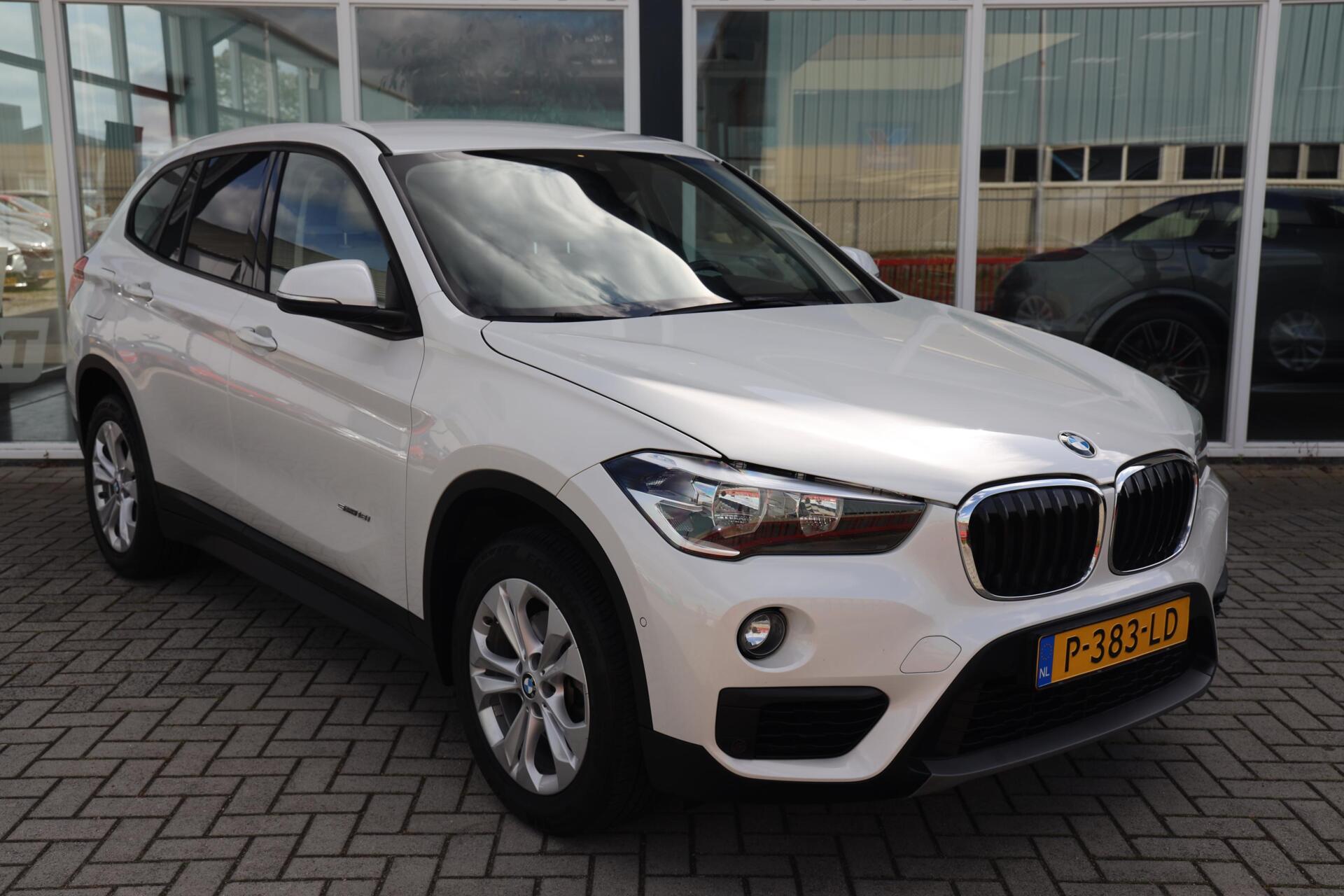Foto van BMW X1 Sdrive18i