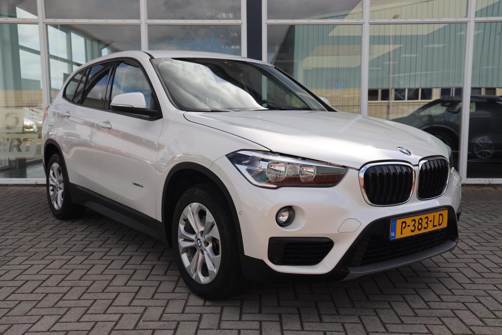 Foto van BMW X1 Sdrive18i