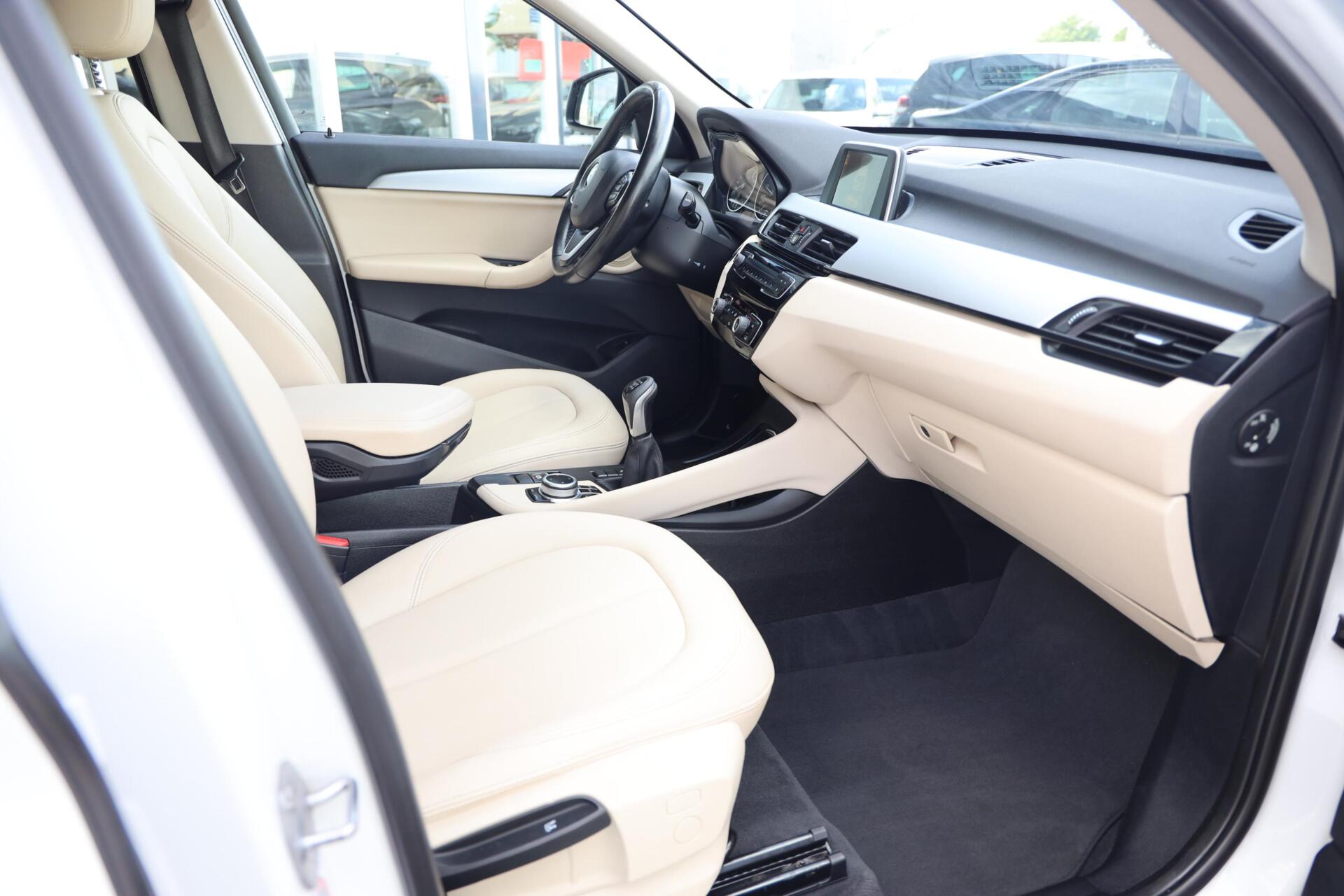 Foto van BMW X1 Sdrive18i