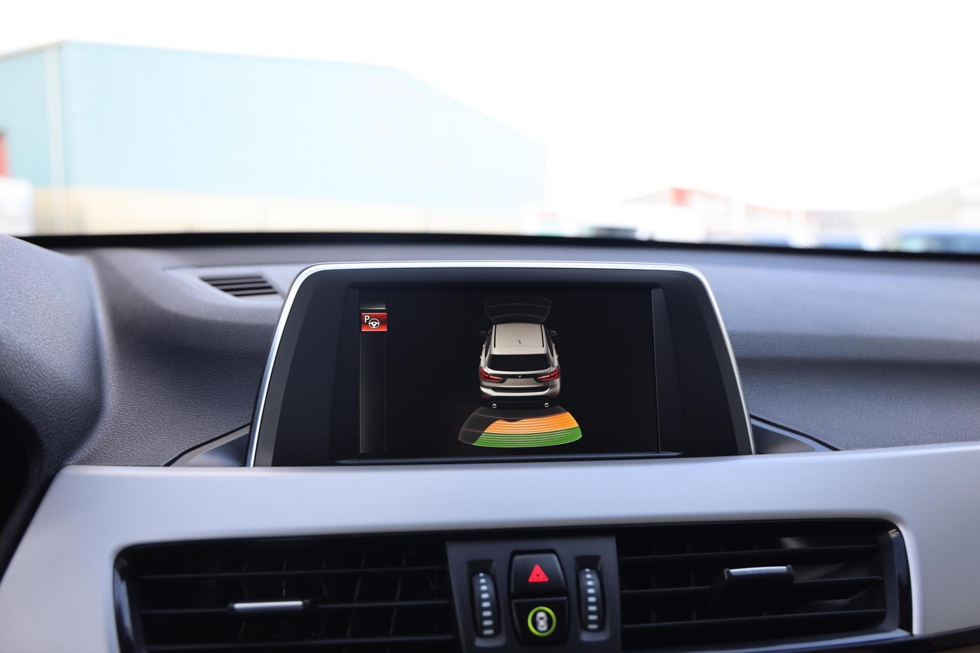 Foto van BMW X1 Sdrive18i