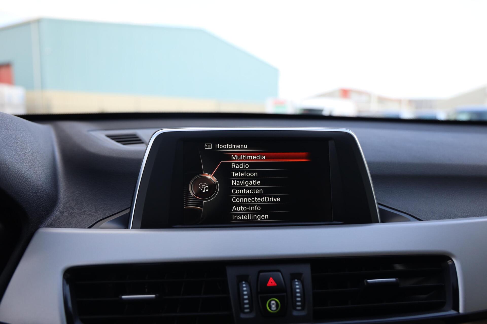 Foto van BMW X1 Sdrive18i