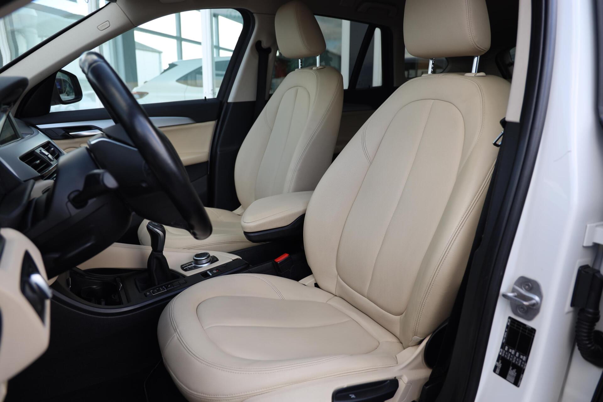 Foto van BMW X1 Sdrive18i