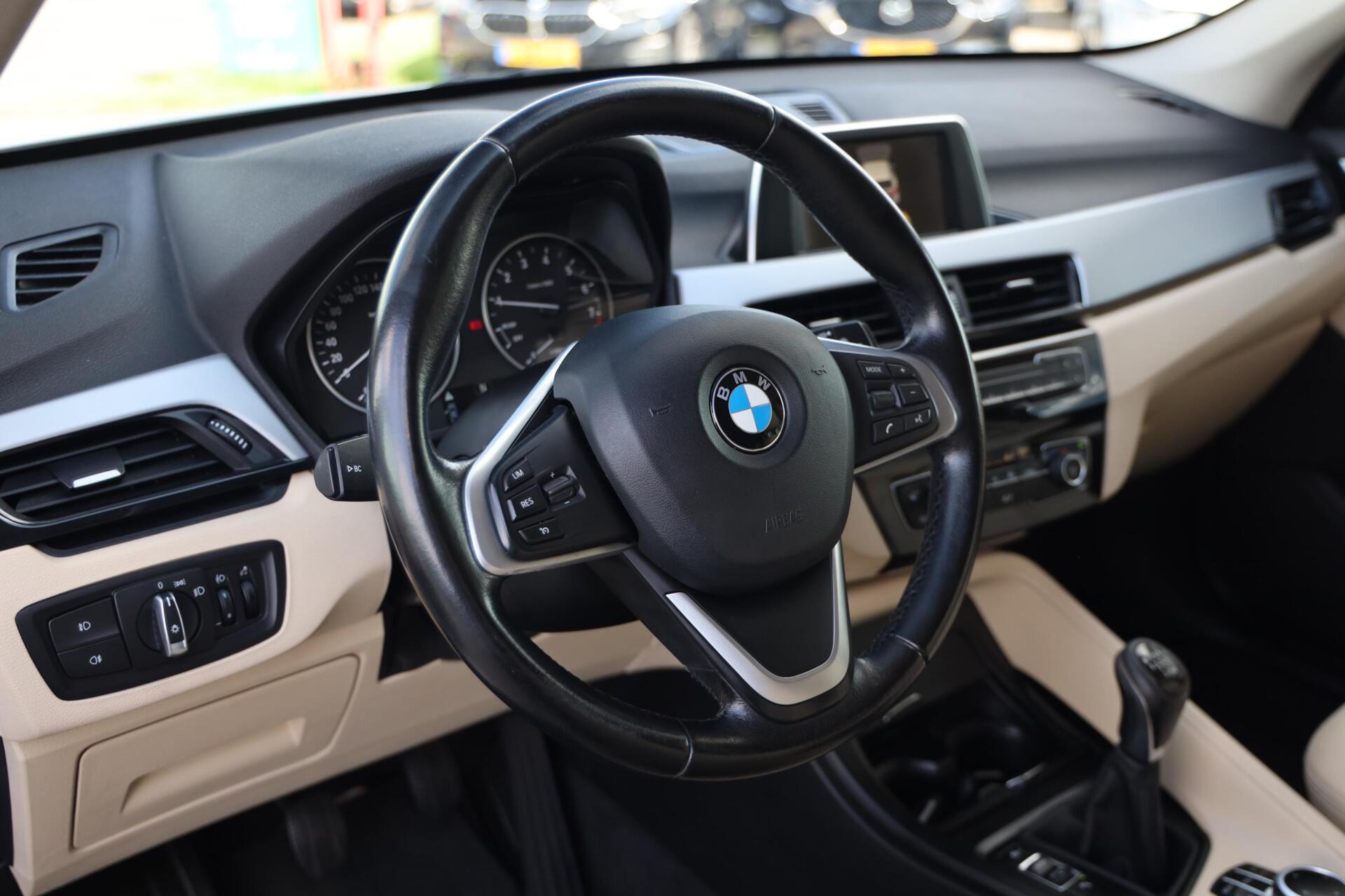 Foto van BMW X1 Sdrive18i