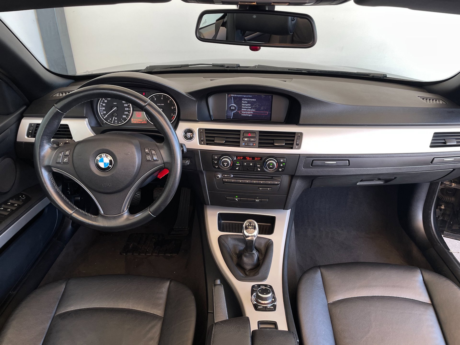 Foto van BMW 318i