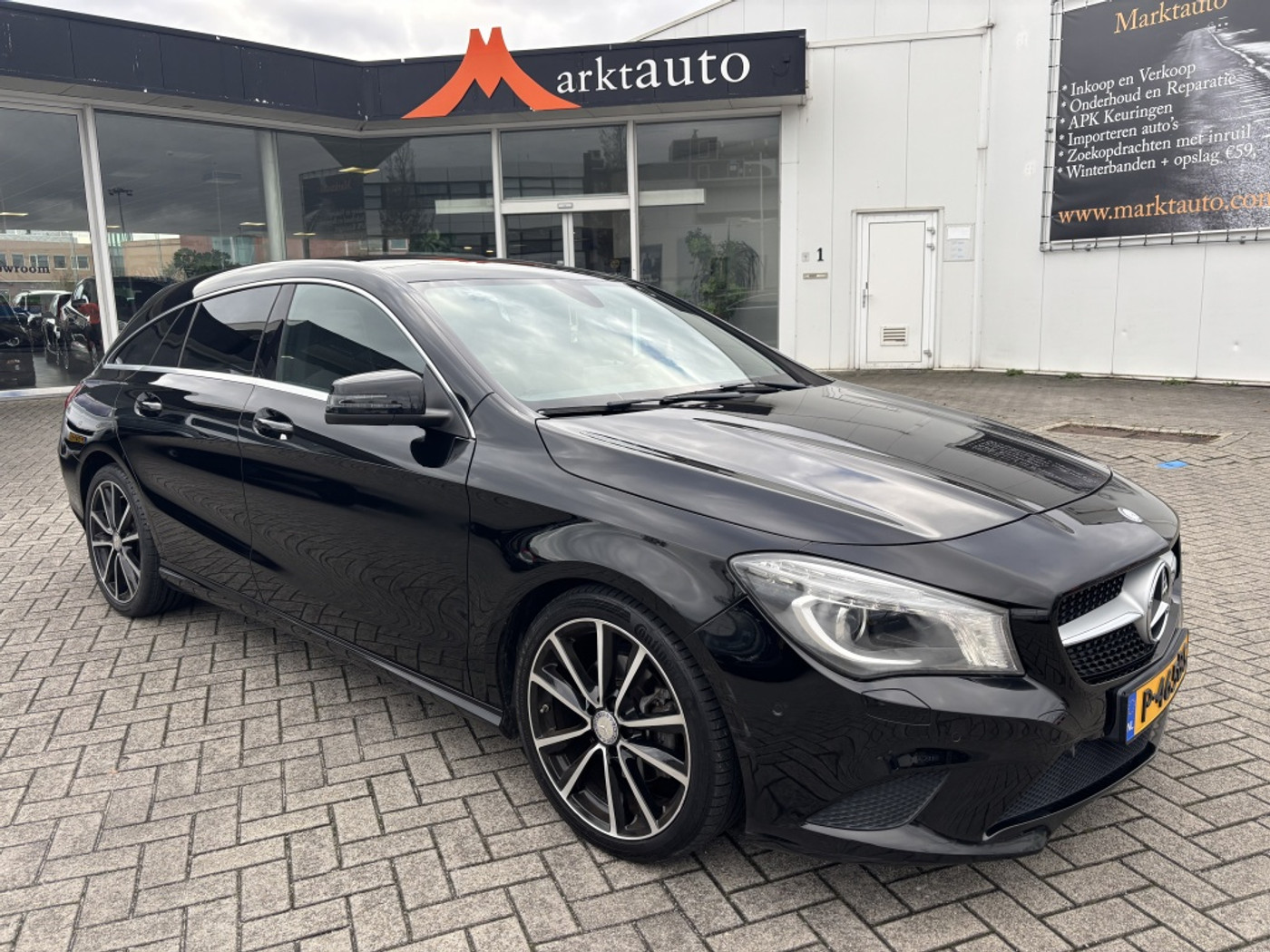 Mercedes-Benz Cla 200 OrangeArt Edition 2016 - voorkant