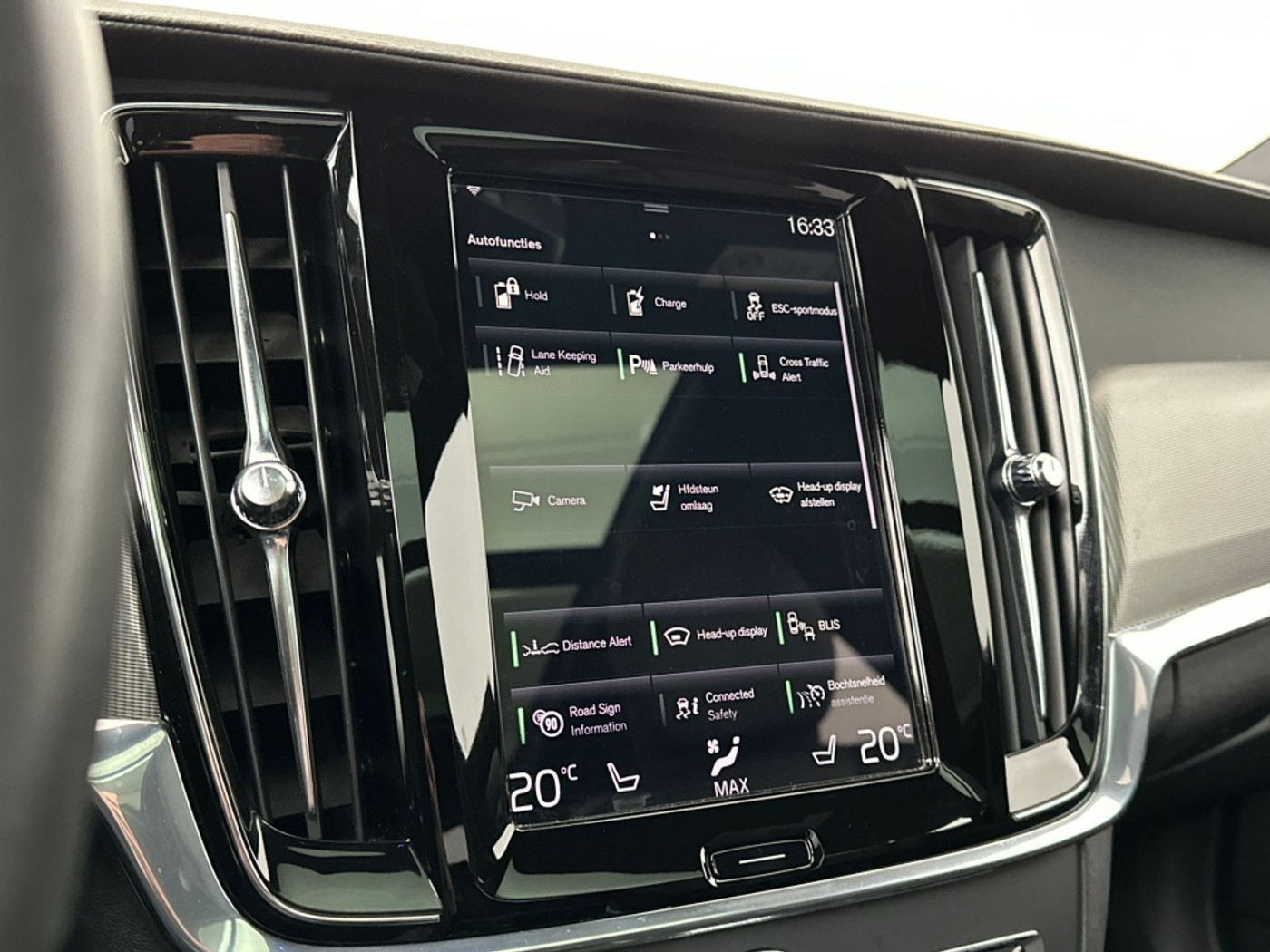 Foto van Volvo V90 T8 Twin Engine