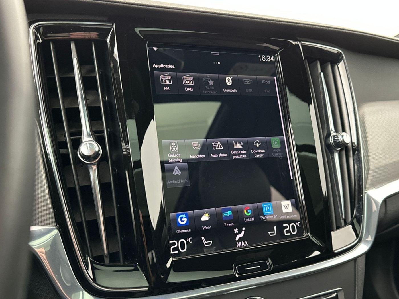 Foto van Volvo V90 T8 Twin Engine