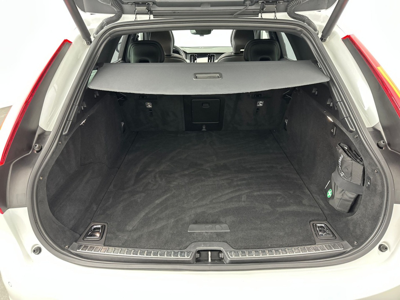 Foto van Volvo V90 T8 Twin Engine