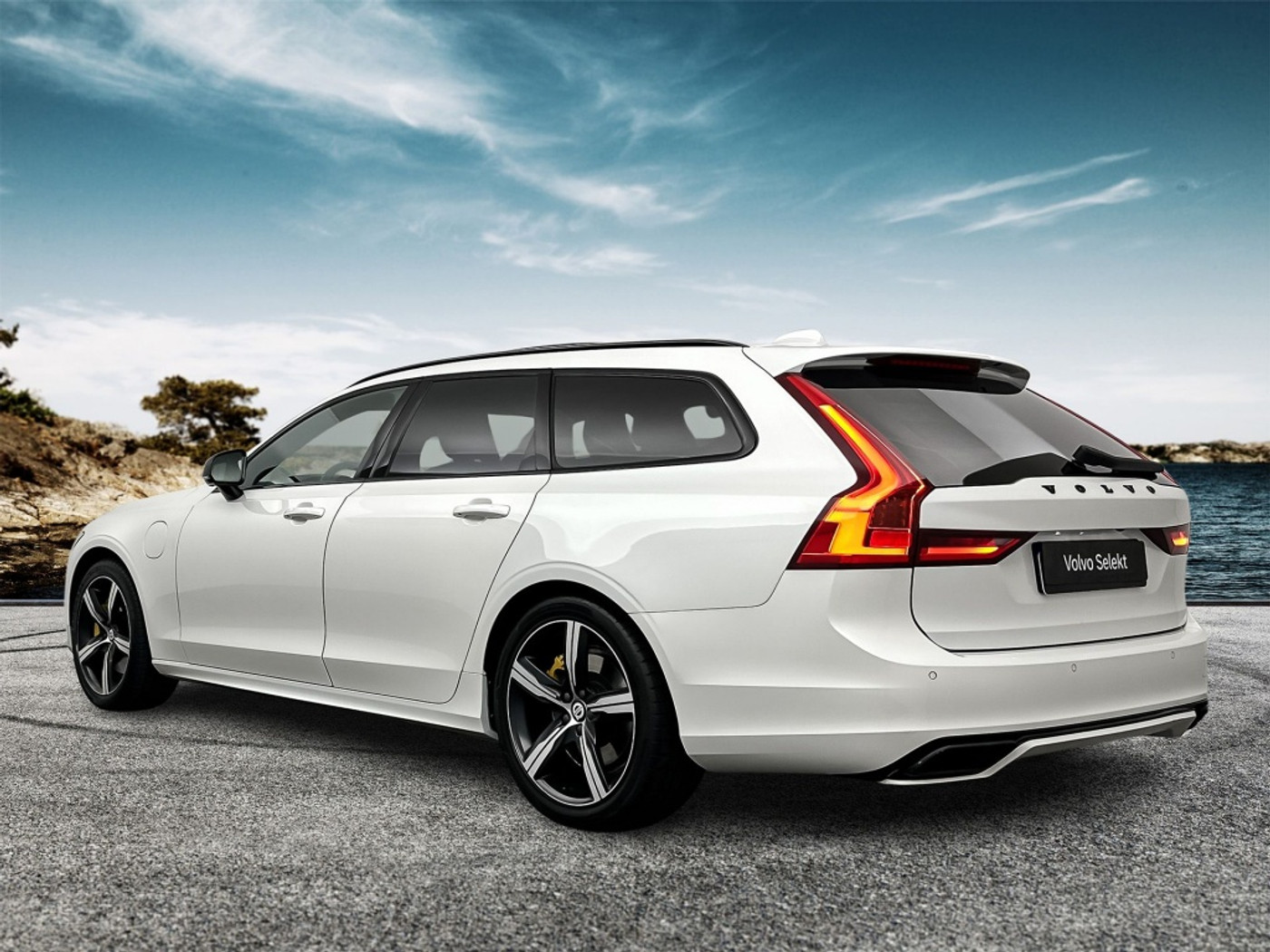 Foto van Volvo V90 T8 Twin Engine