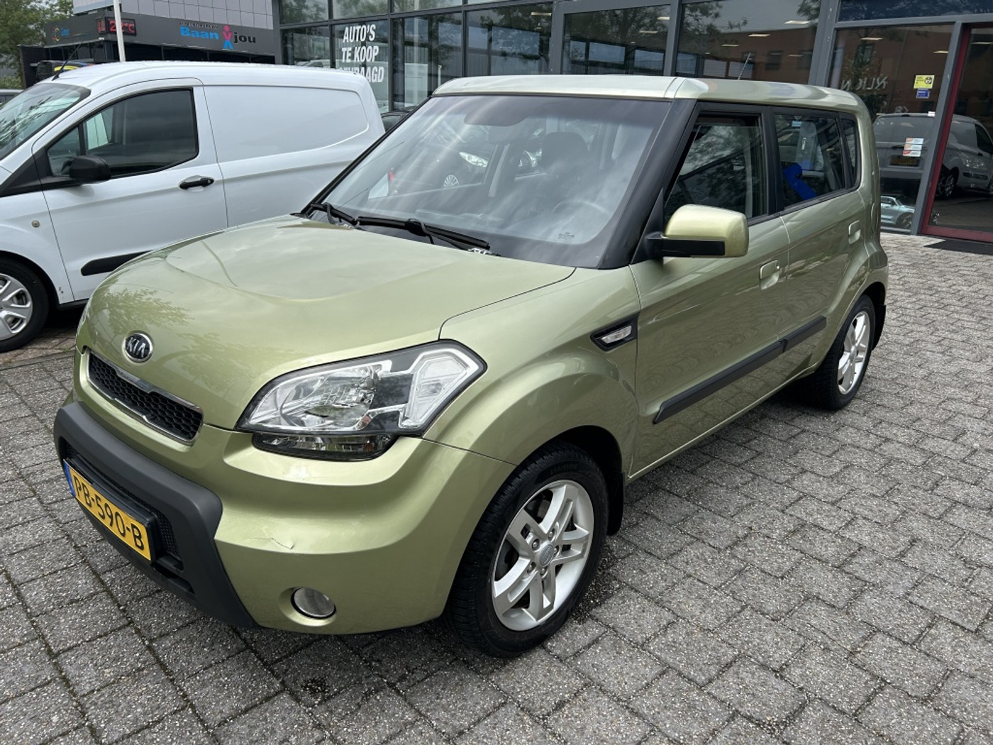 Kia Soul 1.6 X-pect Cool Car Play APK 1-27 BJ 2011 !!! 2011 - voorkant