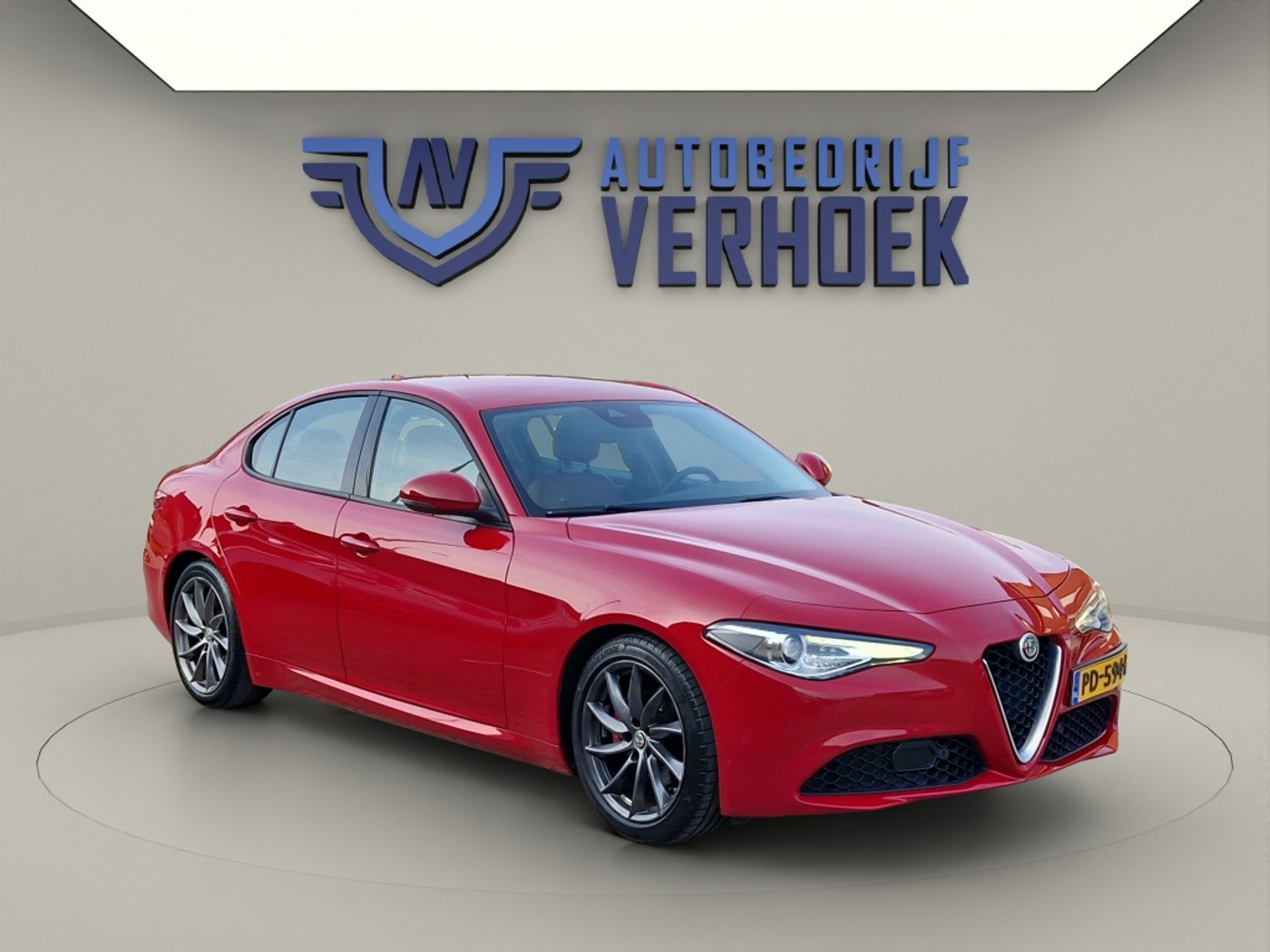 Alfa Romeo Giulia 2.0 Turbo Super Automaat - NL Auto 2017 - voorkant