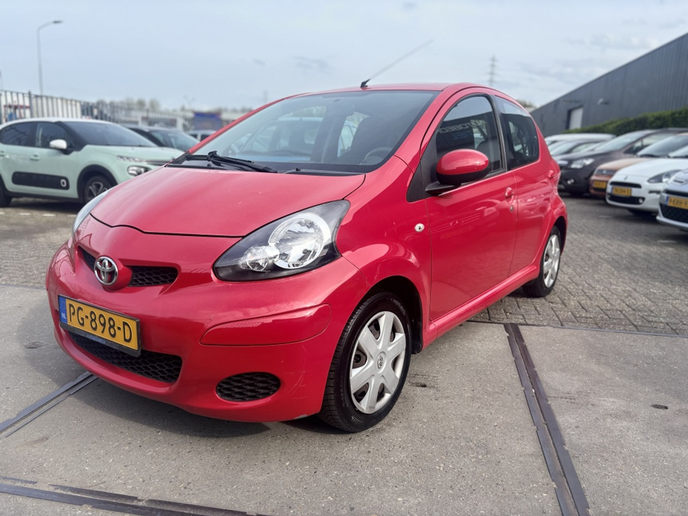 Toyota Aygo 1.0-12V Access 2009 - voorkant