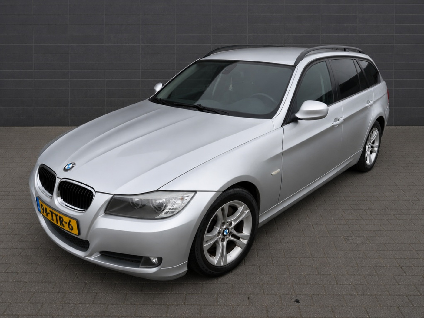 BMW 3er Reihe 318d Corporate Lease| LCI| LEER| CLIMA| NAVI| CRUISE 2009 - voorkant