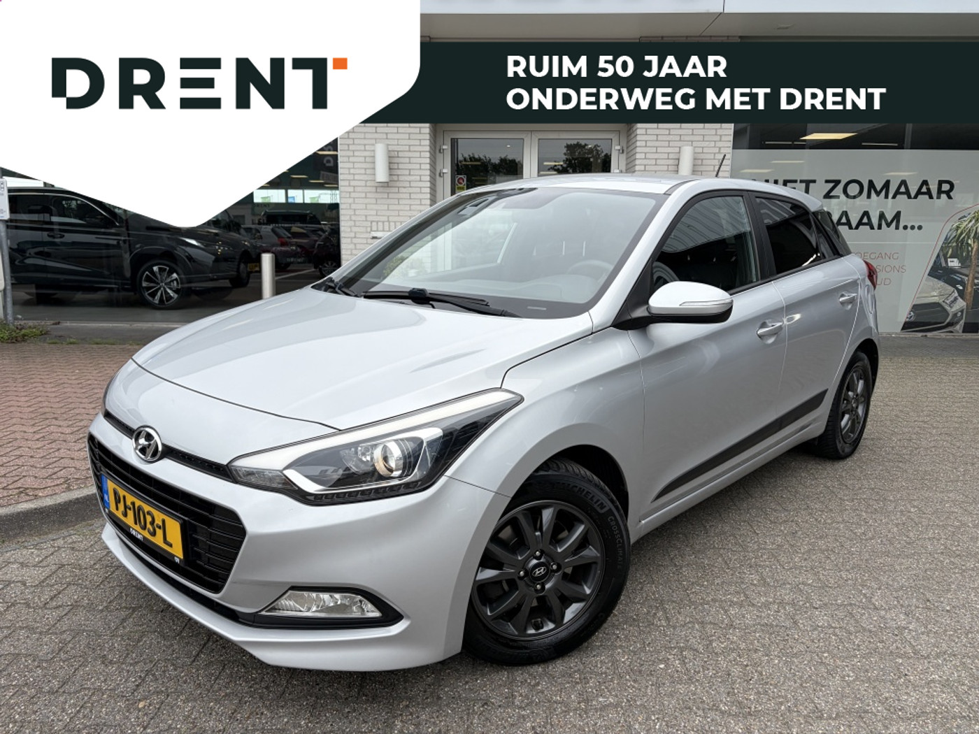 Hyundai I20 1.0 T-GDI Black Edition | Sensoren achter | Cruise control | Nav 2018 - voorkant