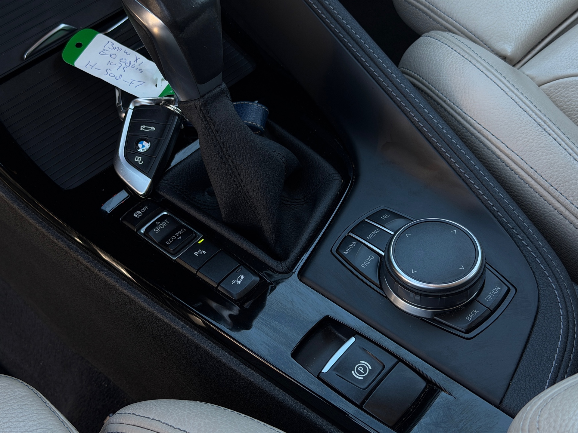 Foto van BMW X1 Xdrive20i