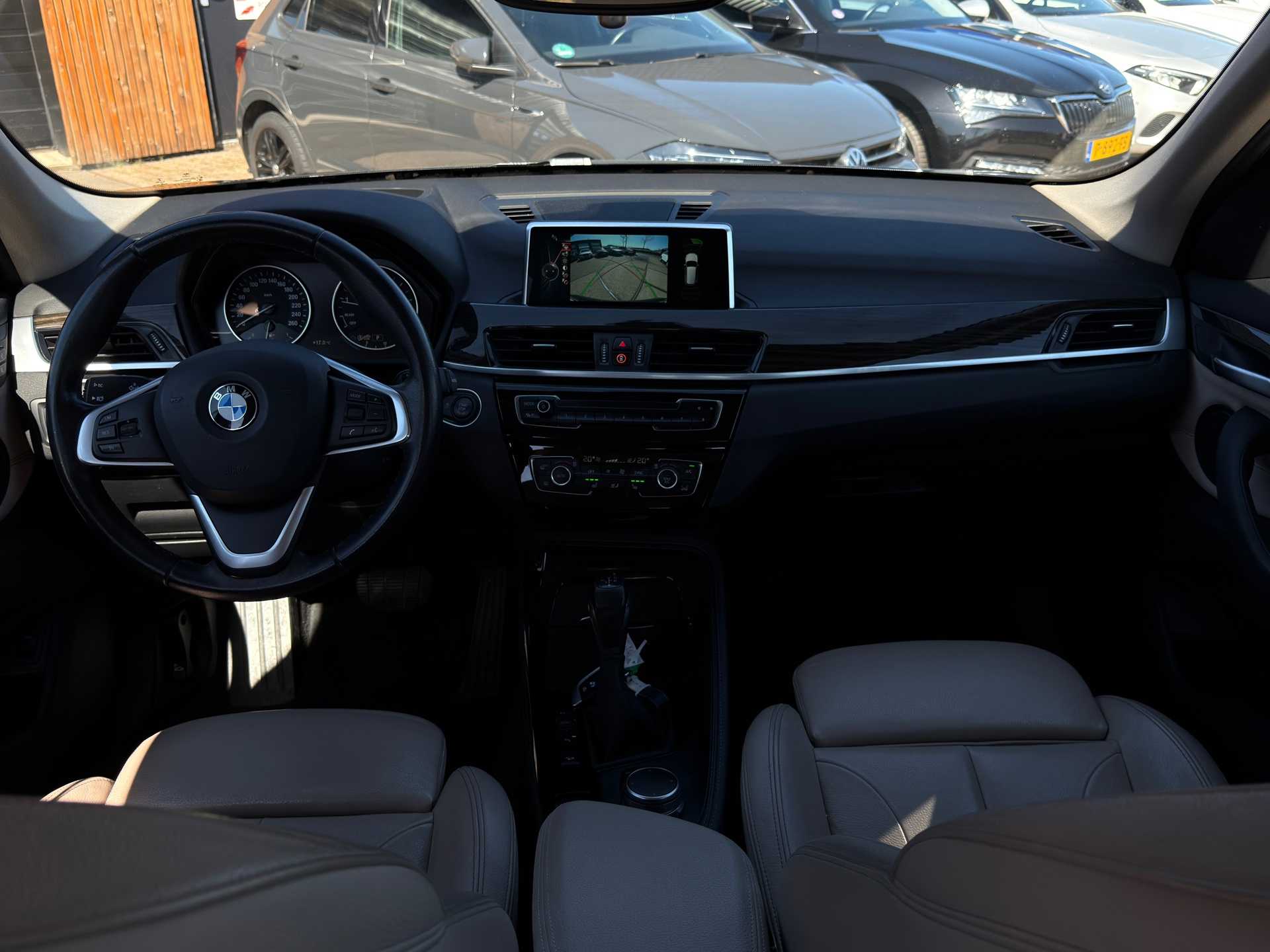 Foto van BMW X1 Xdrive20i
