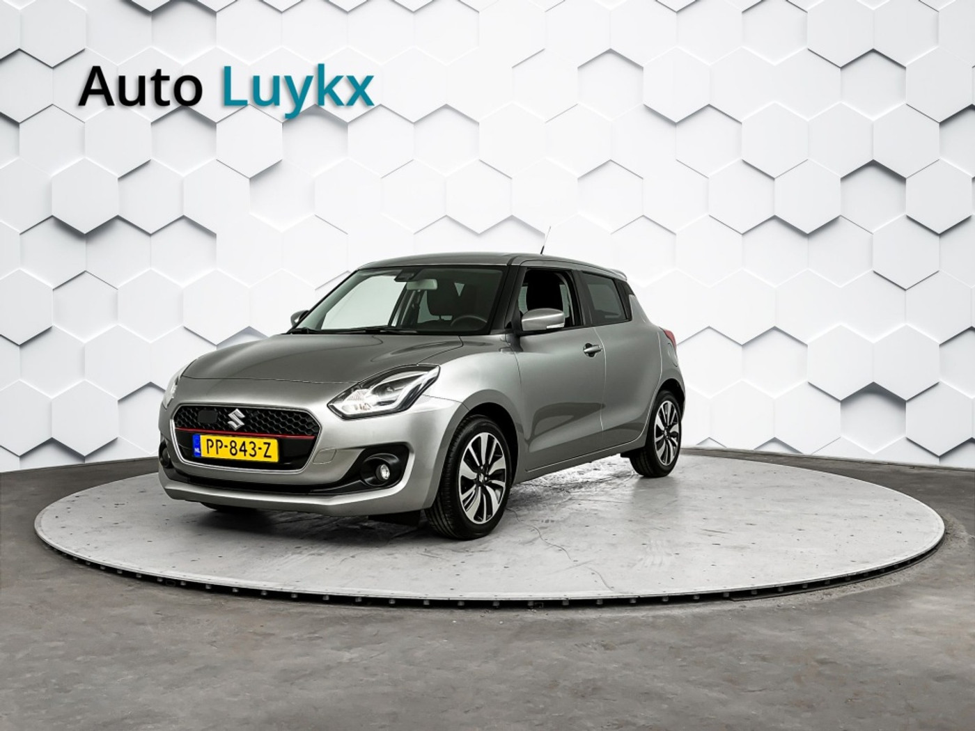 Suzuki Swift 1.0 Stijl Smart Hybrid | Navigatie | Adaptieve Cruise Control | Dakspoiler 2017 - voorkant