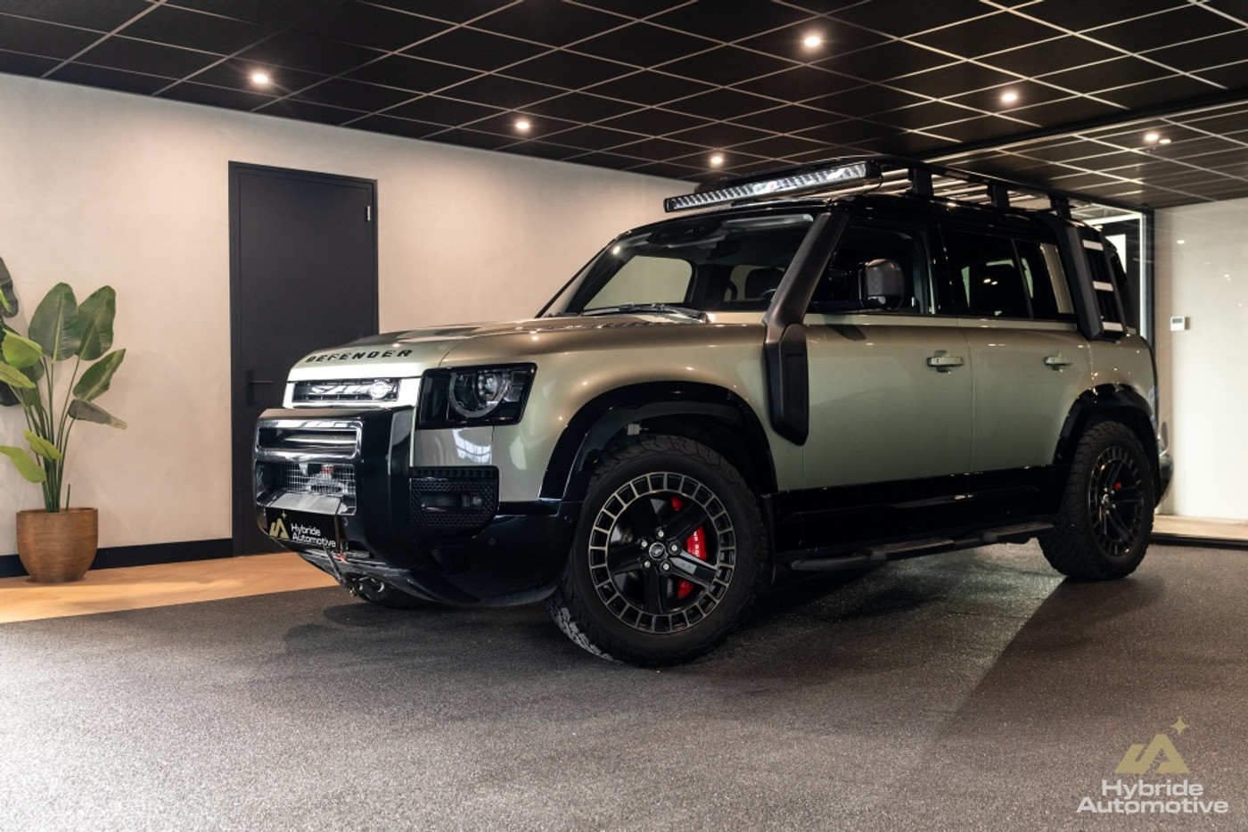 Land Rover Defender 110 3.0 P400 110 HSE 2020 - voorkant