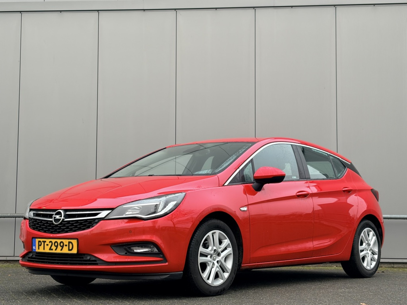 Opel Astra 1.0 Online Edition 2017 - voorkant