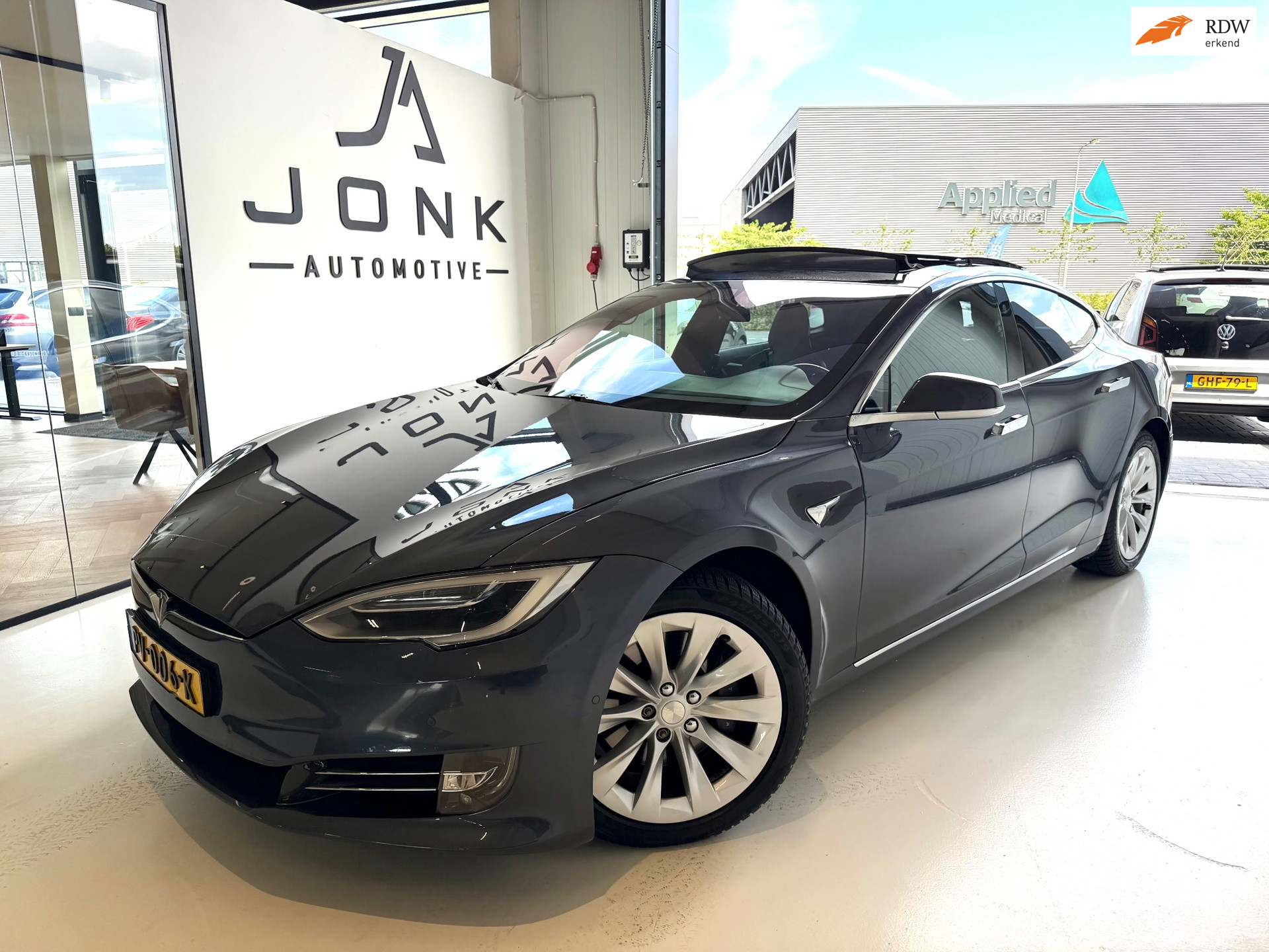 Tesla Model S 75 Base Pano Apk Garantie 2017 - voorkant