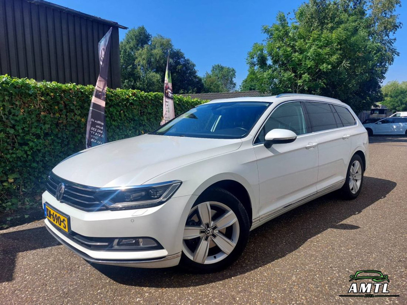 Volkswagen Passat Variant - 1.6 TDI Connected Series Plus 2016 - voorkant