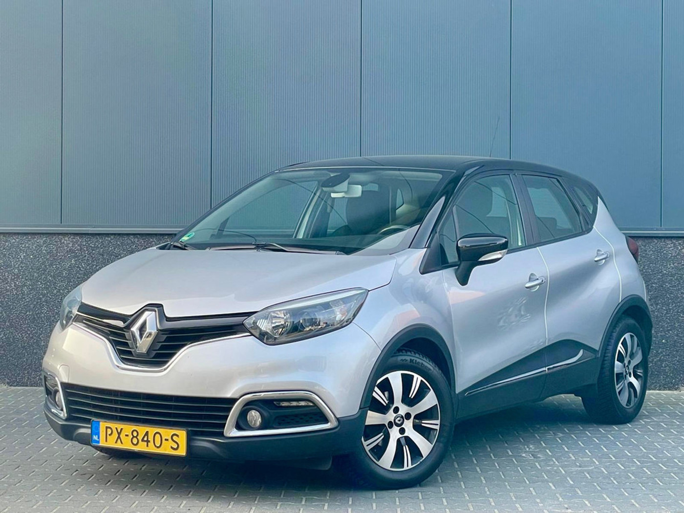 Renault Captur 0.9 TCe Dynamique 2014 - voorkant