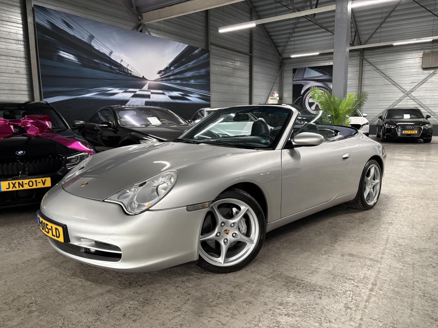 Porsche 911 Carrera 4 3.6 Carrera 4 2001 - voorkant