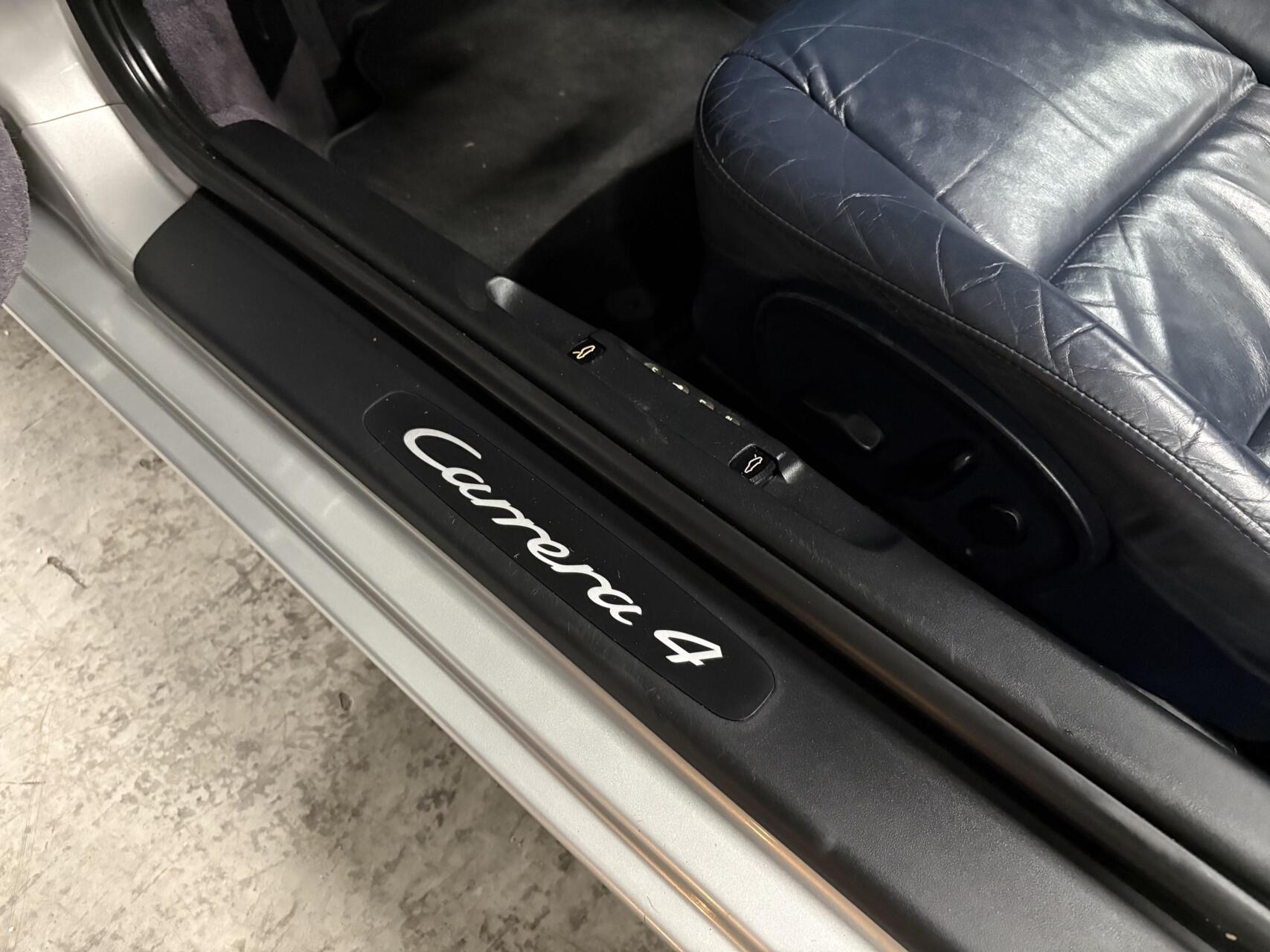 Foto van Porsche 911 Carrera 4