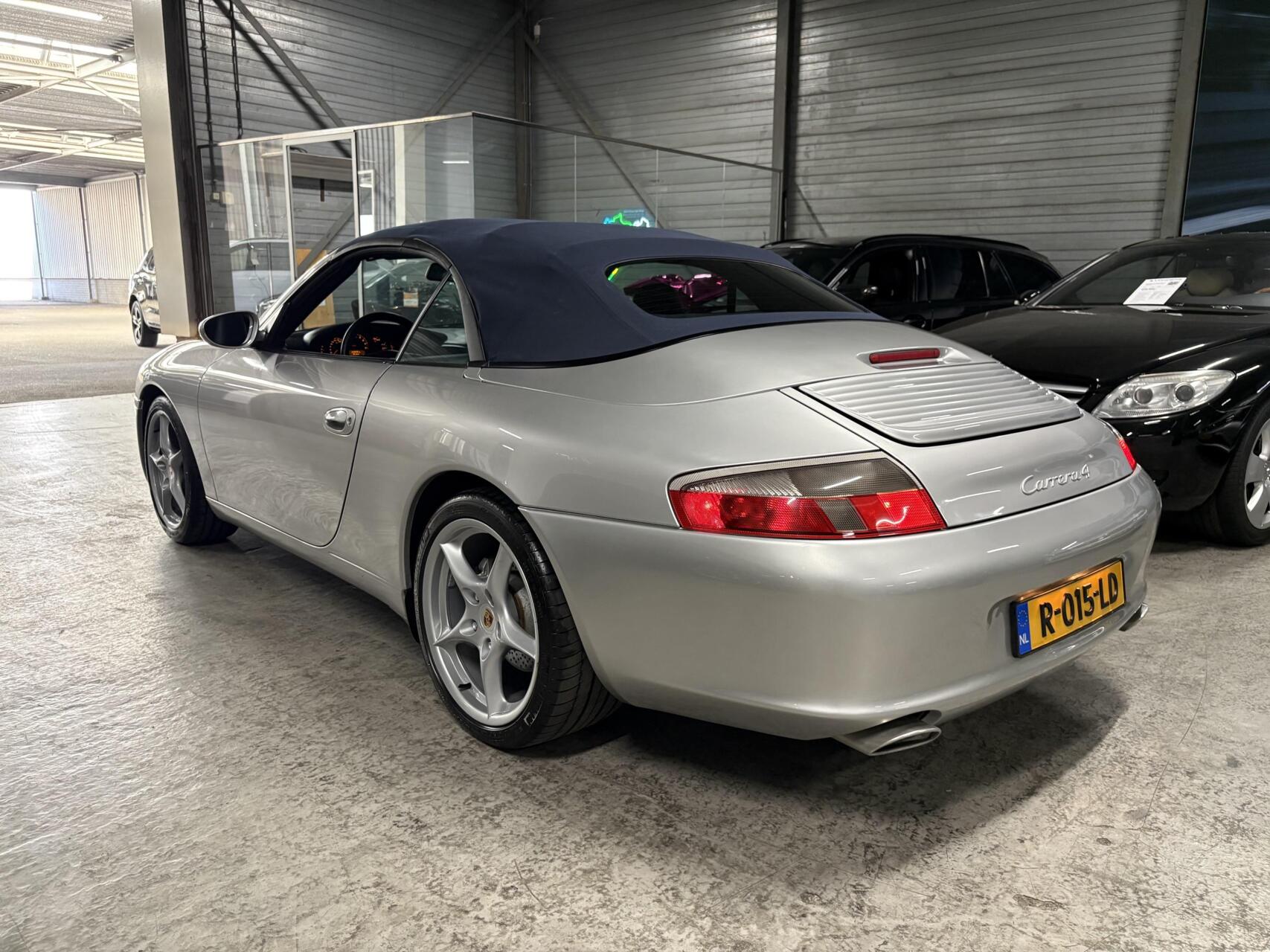 Foto van Porsche 911 Carrera 4