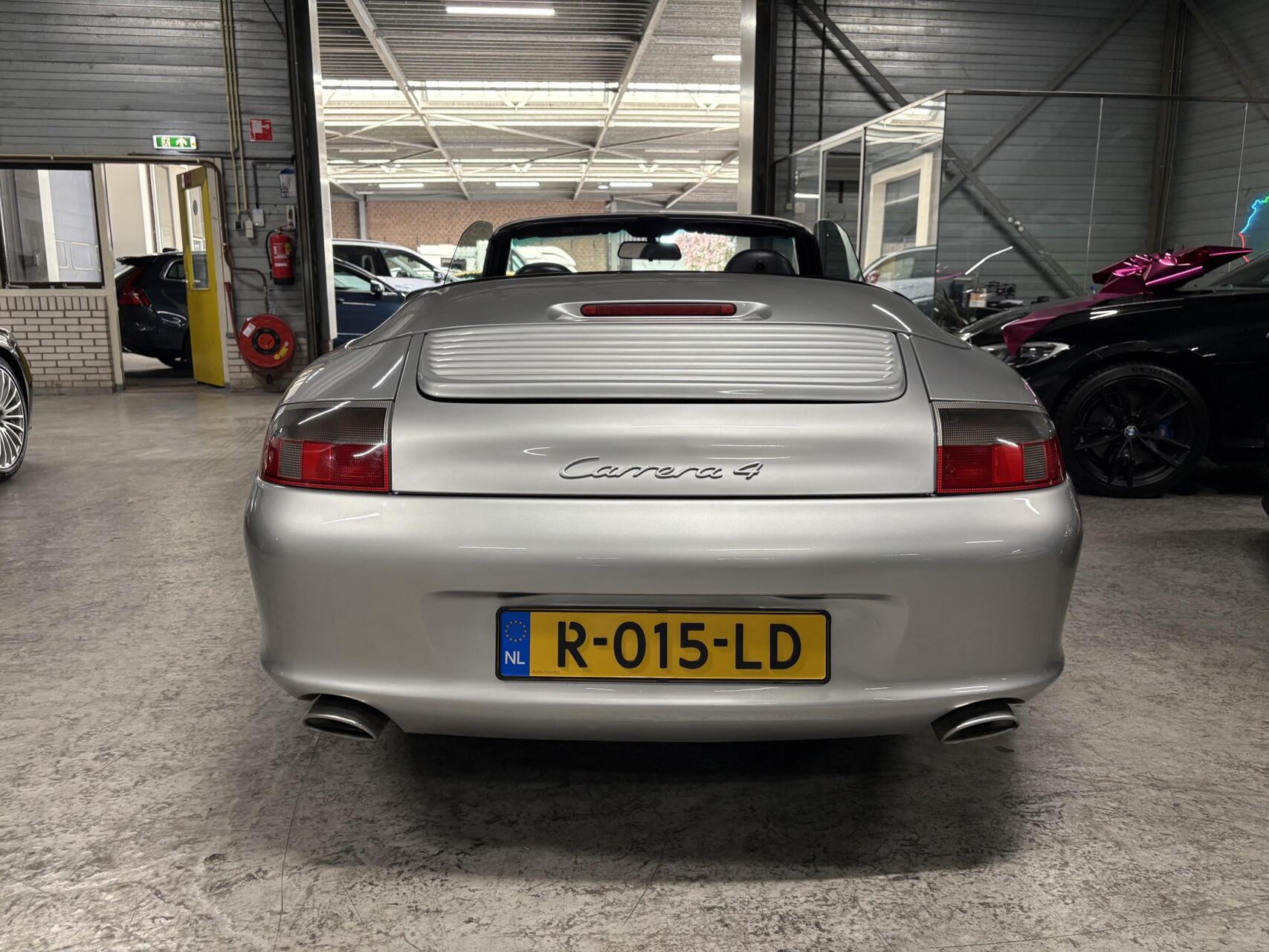 Foto van Porsche 911 Carrera 4