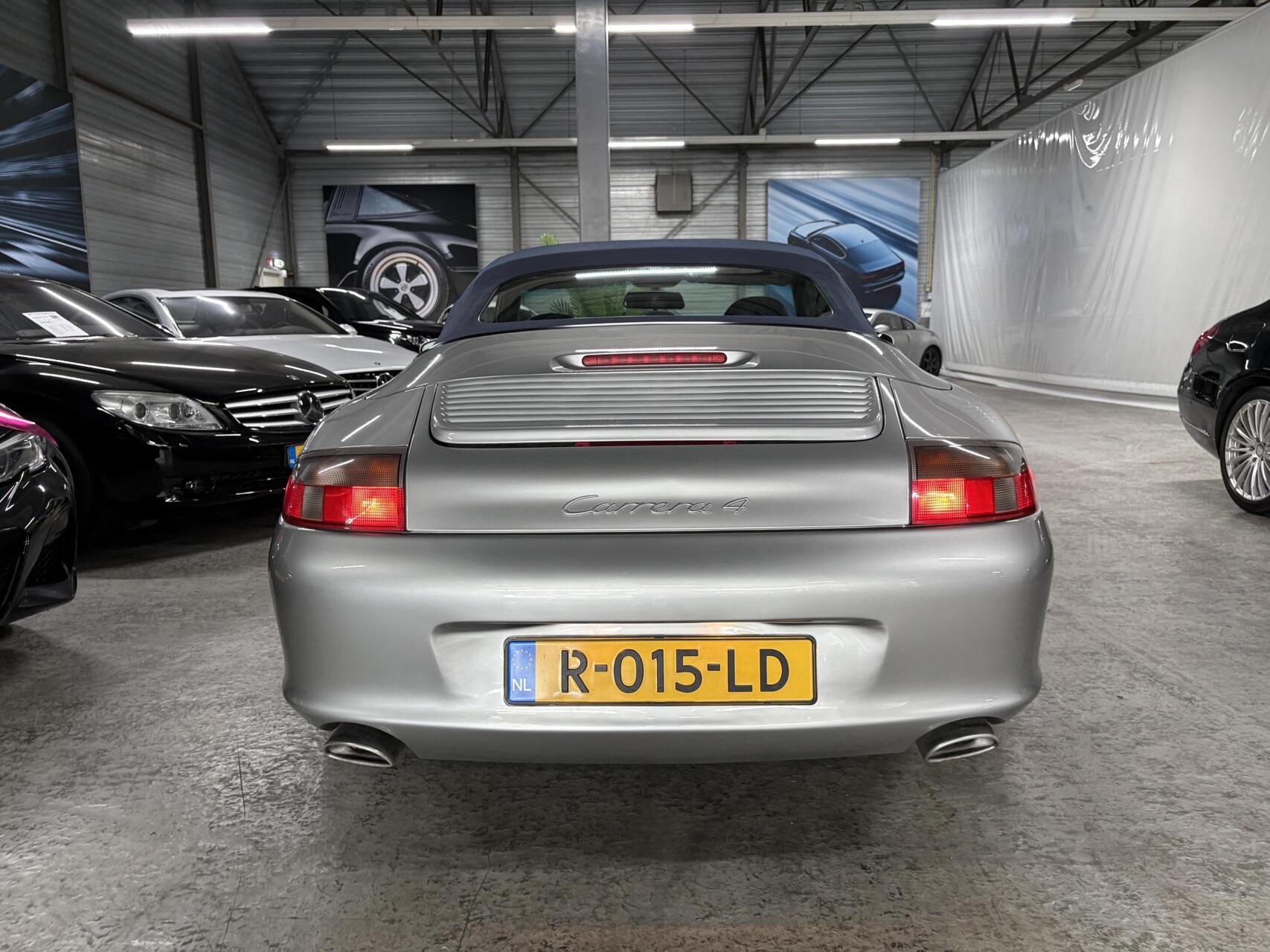 Foto van Porsche 911 Carrera 4