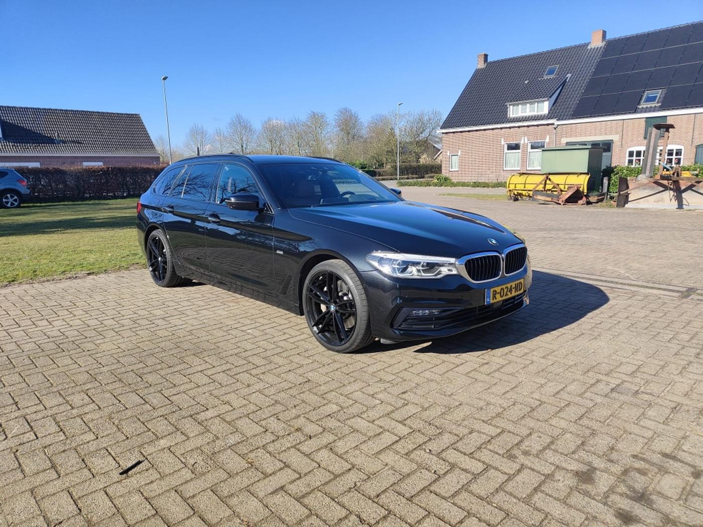 BMW 530i 530i High Exe 2018 - voorkant