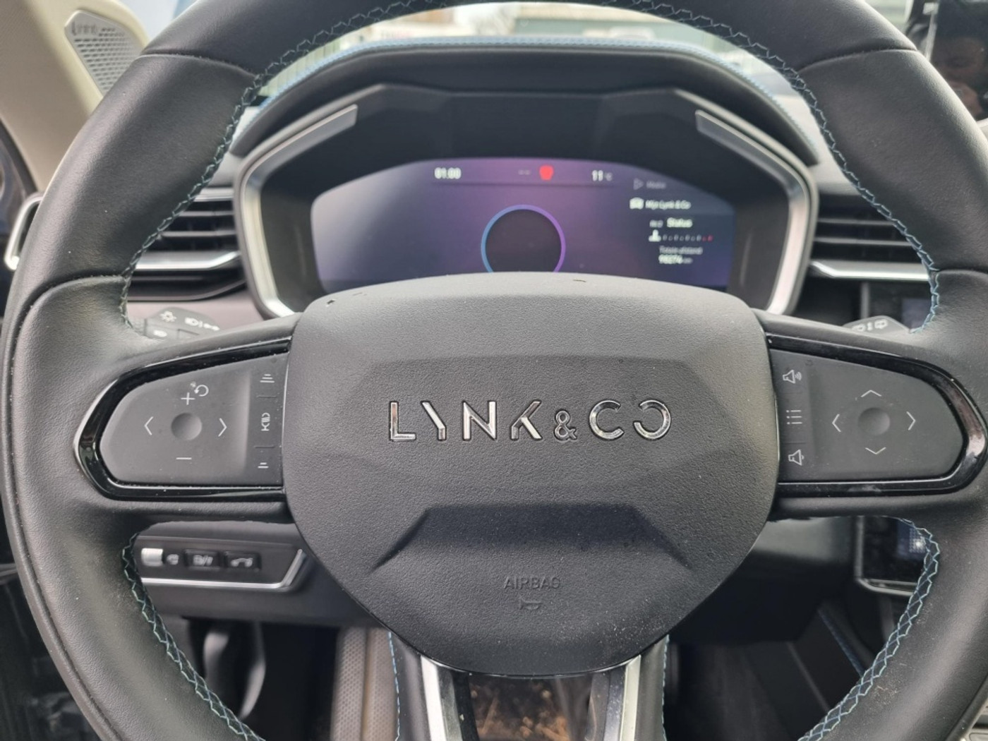 Foto van Lynk&co LYNK & Co 01
