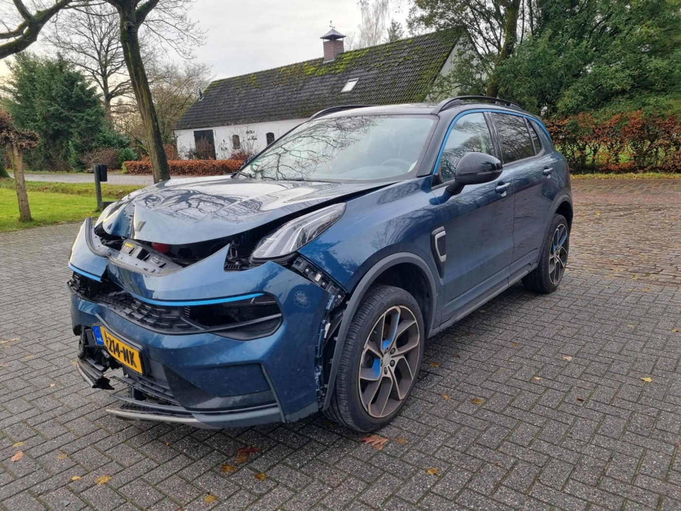 Foto van Lynk&co LYNK & Co 01