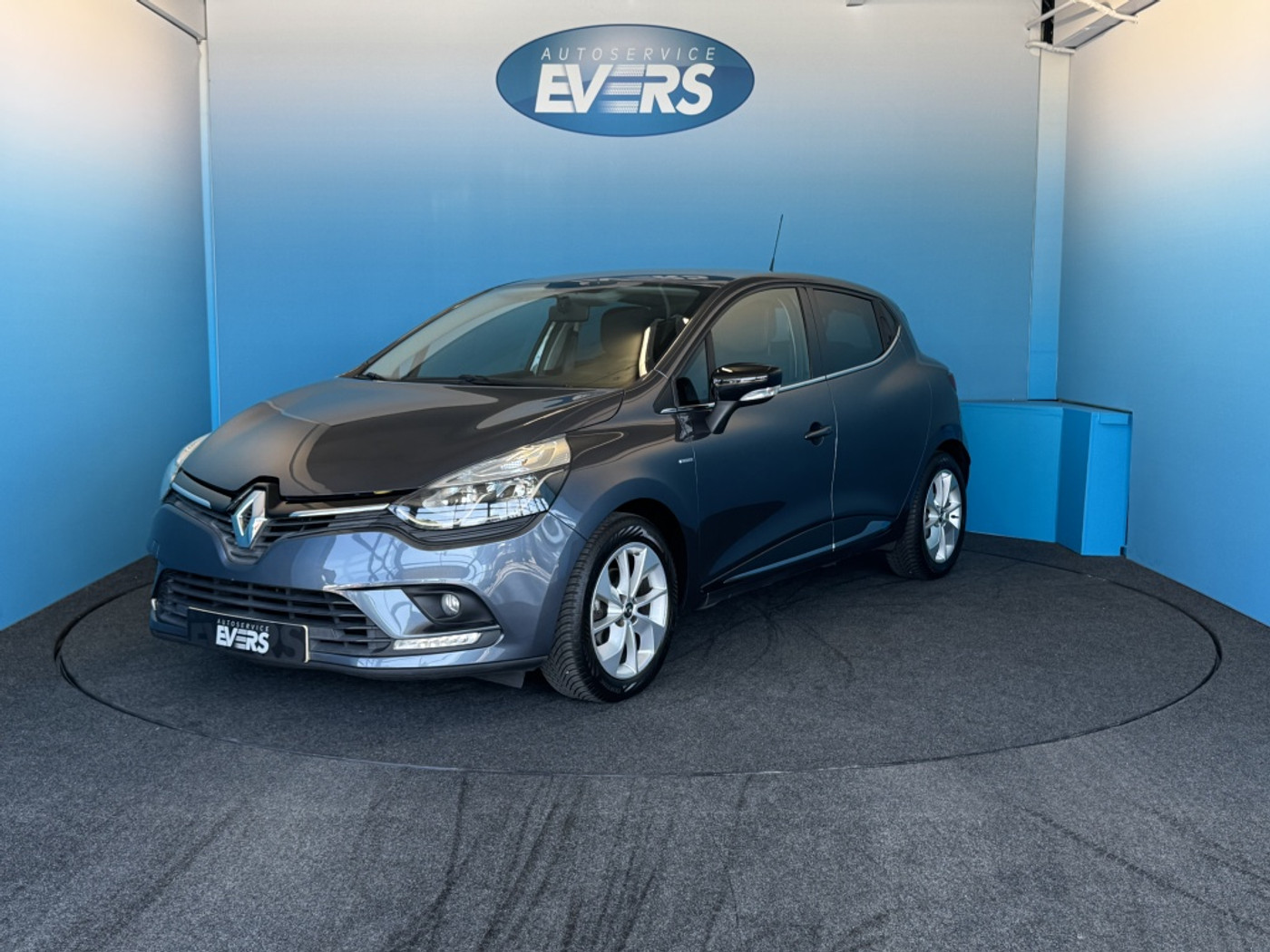Renault Clio 0.9 TCe Limited 2017 - voorkant