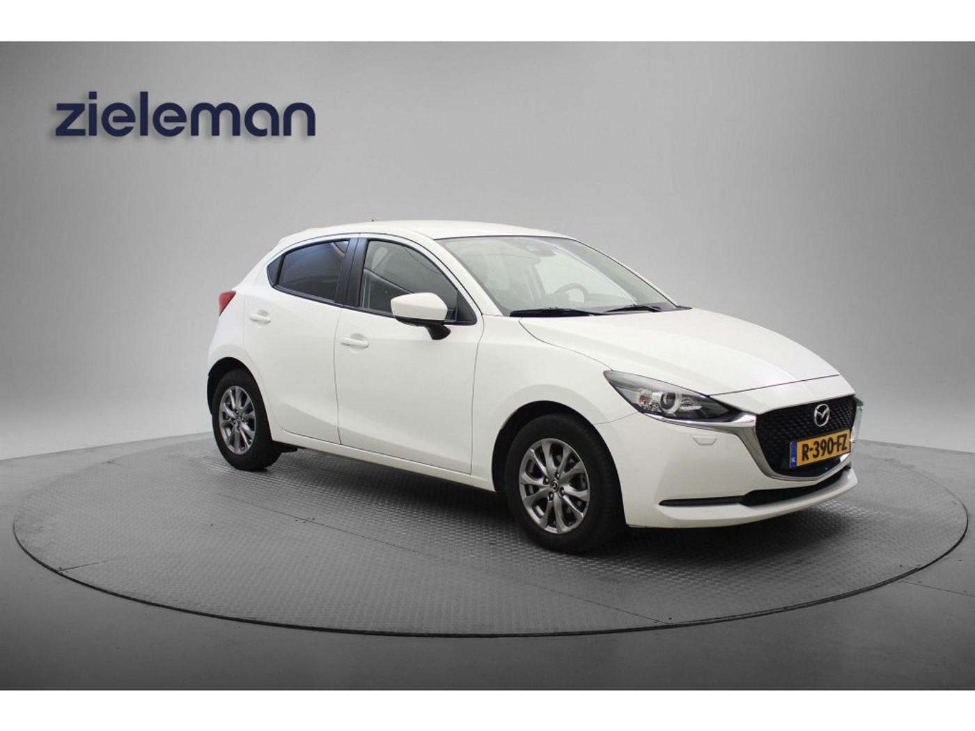 Mazda 2 1.5 Skyactiv-G Comfort 2022 - voorkant