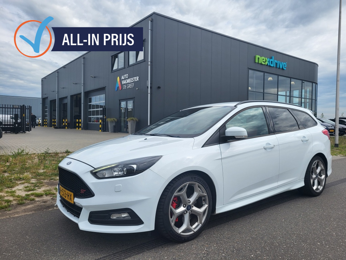 Ford Focus 2.0 250 pk ST Bi-Xenon, 18'' wielen, Winterpack 2018 - voorkant