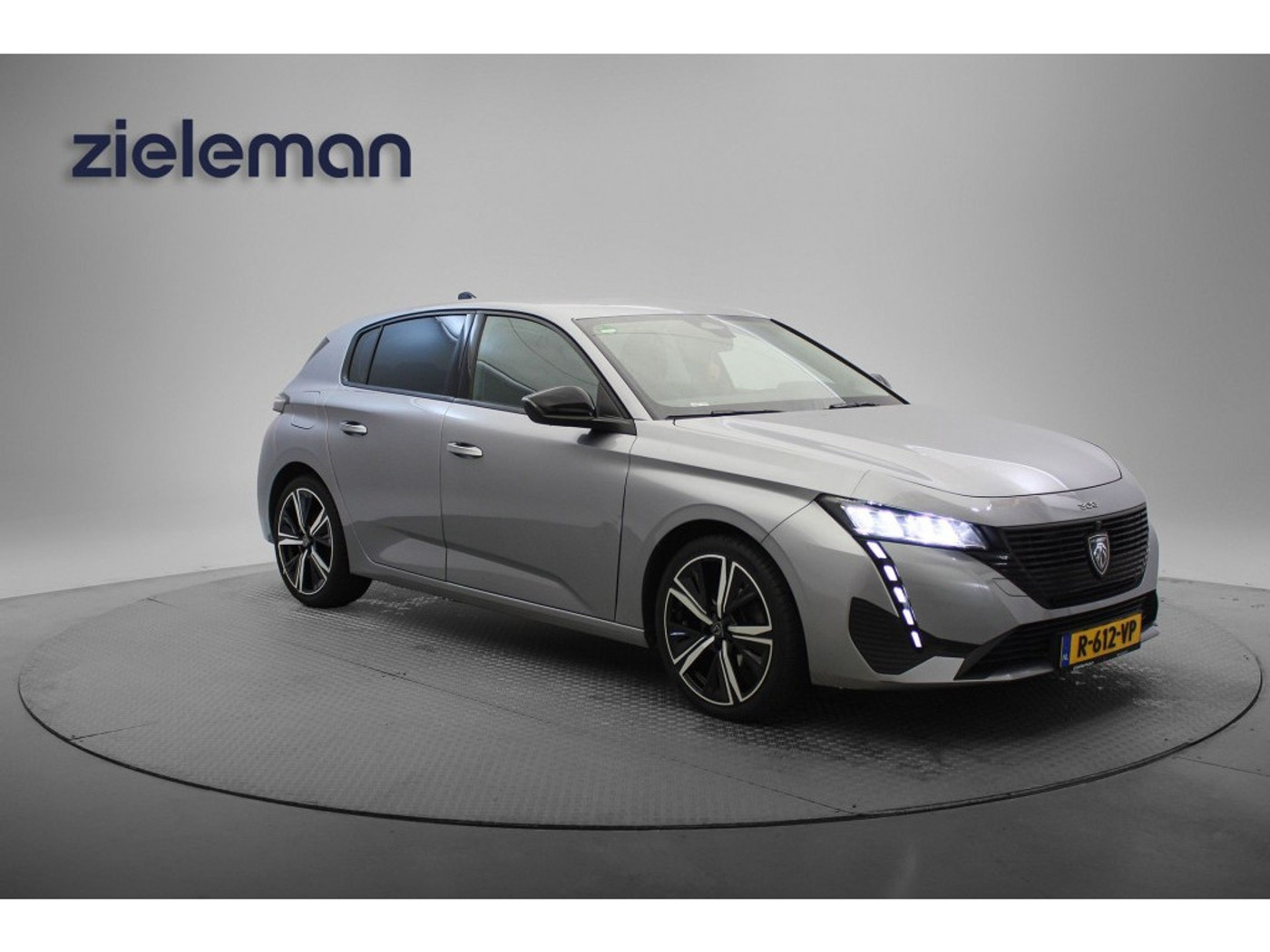 Peugeot 308 1.2 PureTech Active Pack Business - Carplay 2022 - voorkant
