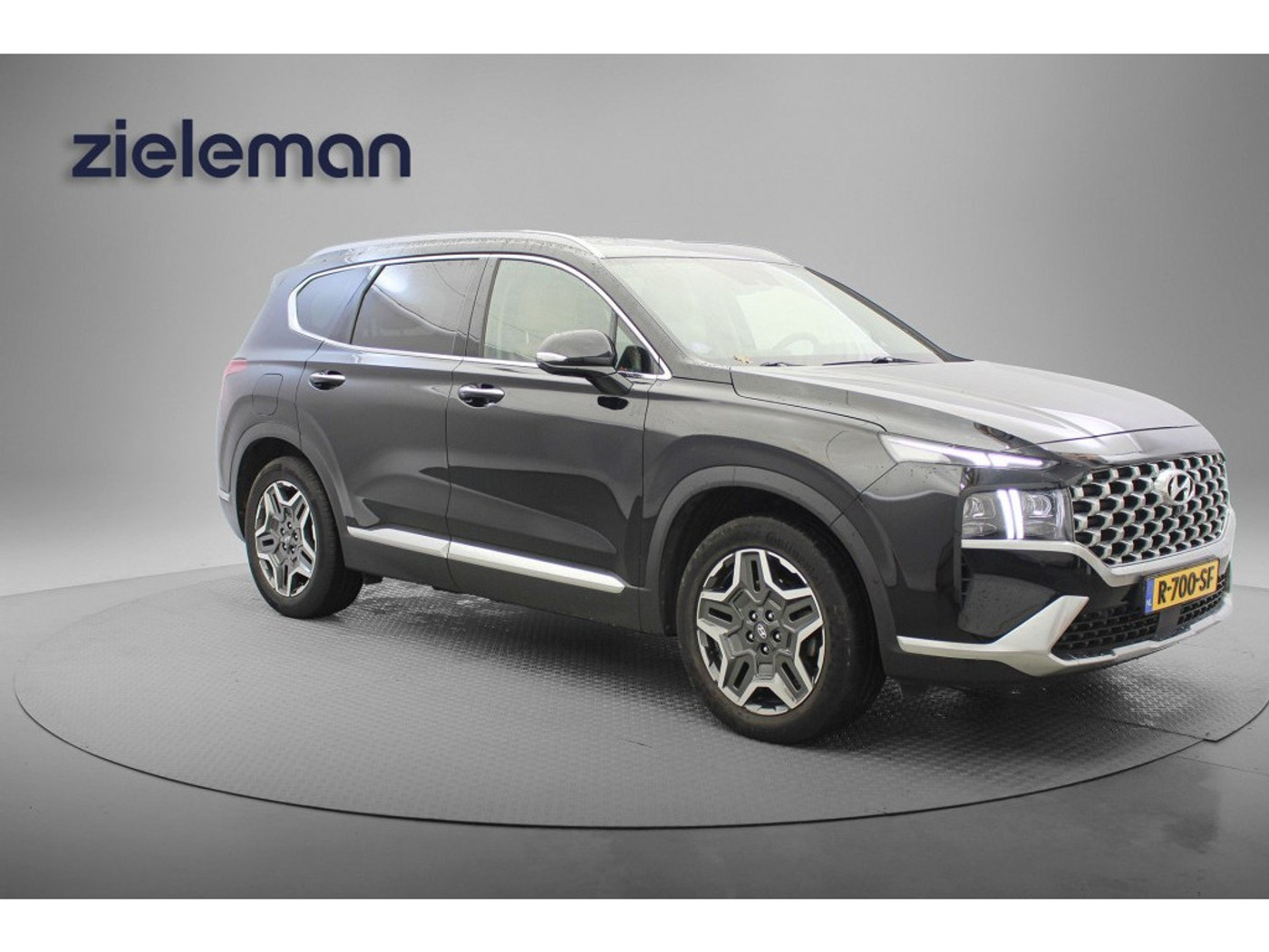 Hyundai Santa Fe 1.6 T-GDI PHEV Premium - Carplay, Navi, Leer, Camera, Stoelverw. Afn. Trekhaak 2022 - voorkant