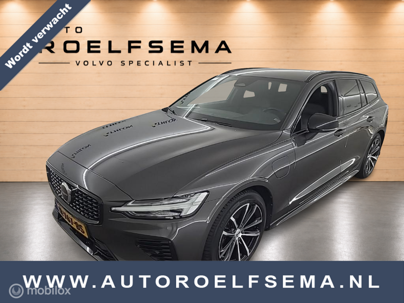 Volvo V60 2.0 T6 Plug-in hybrid AWD Plus Dark | Adaptive Cruise | BLISS | Styling Pack | Privacy Glass | Verwarmbare voorstoelen en stuurwiel 2022 - voorkant