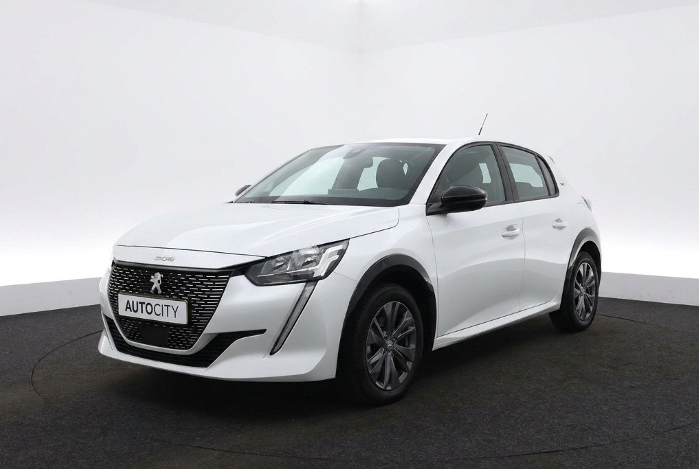 Peugeot 208 Allure 50 kWh Camera l Navi l Keyless 2020 - voorkant
