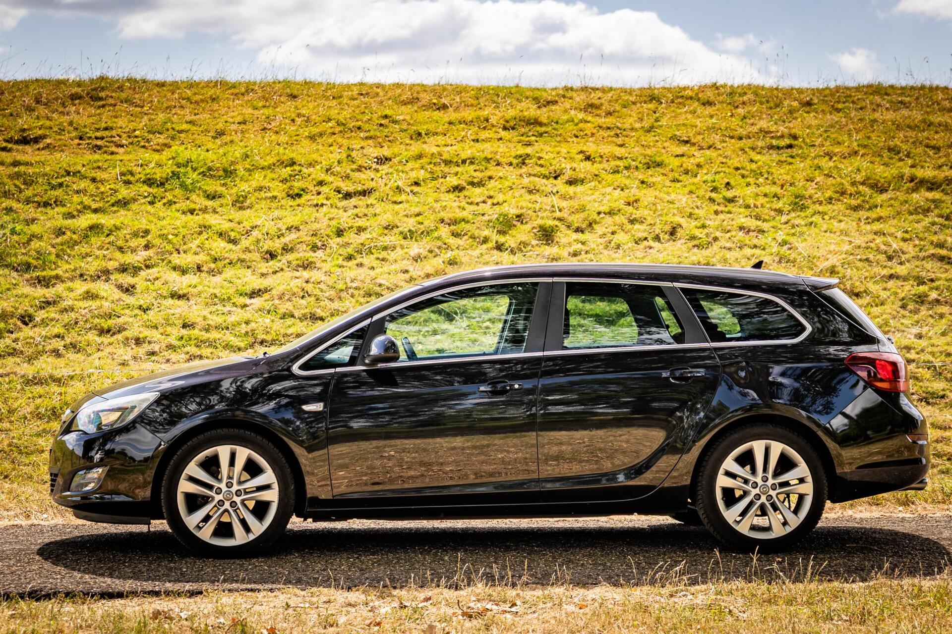 Foto van Opel Astra Sports Tourer